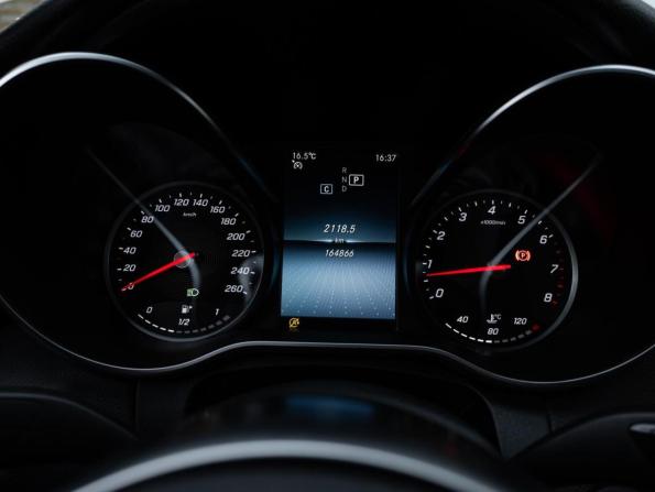 Mercedes-Benz C-Класс IV (W205) Рестайлинг с пробегом 2018 года, цена 2 650 000 рублей, 164866 км, седан, Автокод Объявления