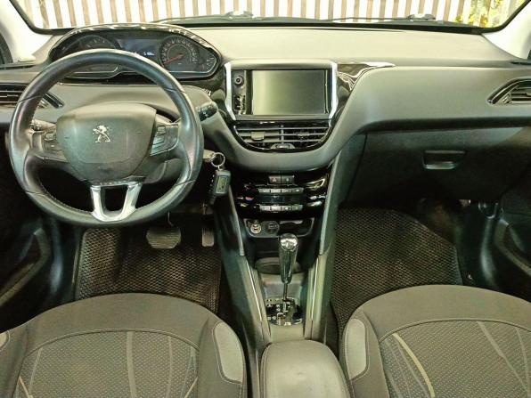 Peugeot 208 I с пробегом 2013 года, цена 520 000 рублей, 217545 км, хэтчбек, Автокод Объявления