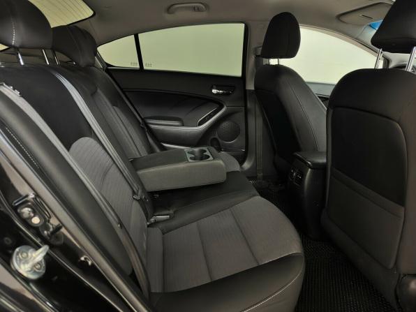 Kia Cerato III с пробегом 2016 года, цена 1 299 000 рублей, 109174 км, седан, Автокод Объявления