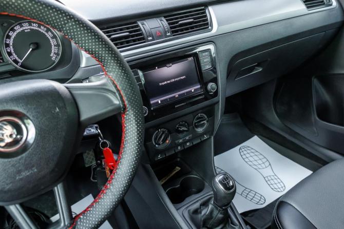 Skoda Rapid I Рестайлинг с пробегом 2019 года, цена 975 000 рублей, 123190 км, лифтбек, Автокод Объявления