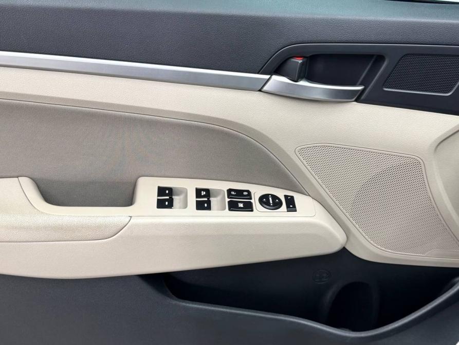 Hyundai Elantra VI (AD) Рестайлинг Ростов-на-Дону  - изображение 15