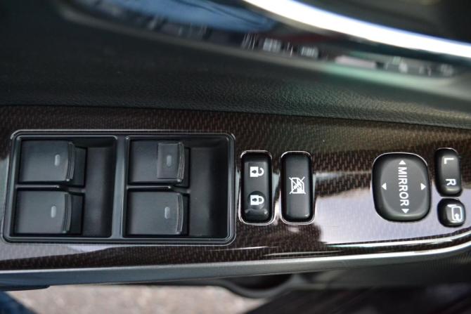 Toyota Camry VII (XV50) Рестайлинг с пробегом 2016 года, цена 1 740 000 рублей, 159180 км, седан, Автокод Объявления
