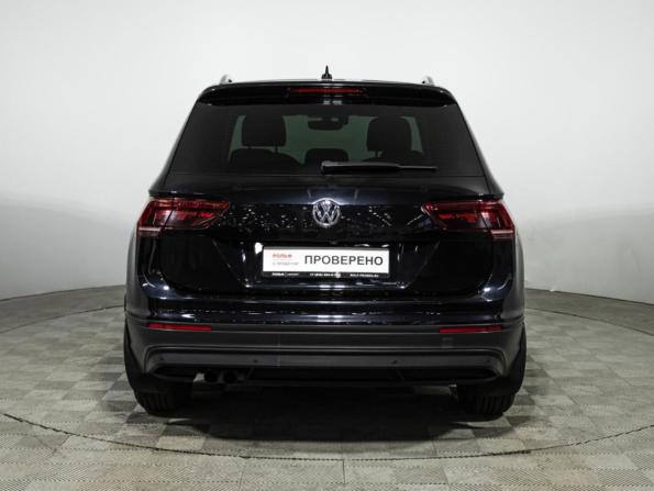 Volkswagen Tiguan II с пробегом 2018 года, цена 2 199 700 рублей, 209844 км, внедорожник, Автокод Объявления