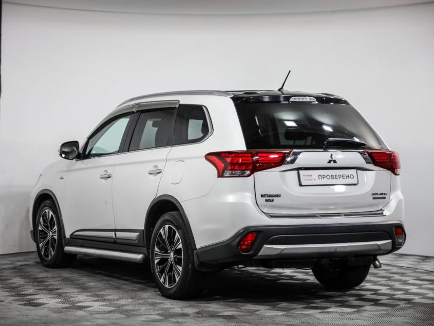 Mitsubishi Outlander III Рестайлинг 2 Санкт-Петербург  - изображение 6