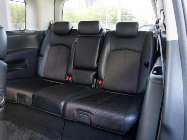 Nissan Elgrand III (E52) Рестайлинг с пробегом 2018 года, цена 2 900 000 рублей, 164684 км, минивэн, Автокод Объявления