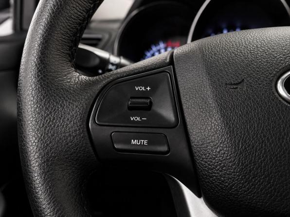 Kia Rio III Рестайлинг с пробегом 2015 года, цена 929 000 рублей, 131300 км, седан, Автокод Объявления