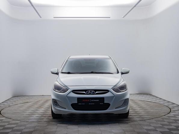 Hyundai Solaris I с пробегом 2012 года, цена 640 000 рублей, 301194 км, седан, Автокод Объявления