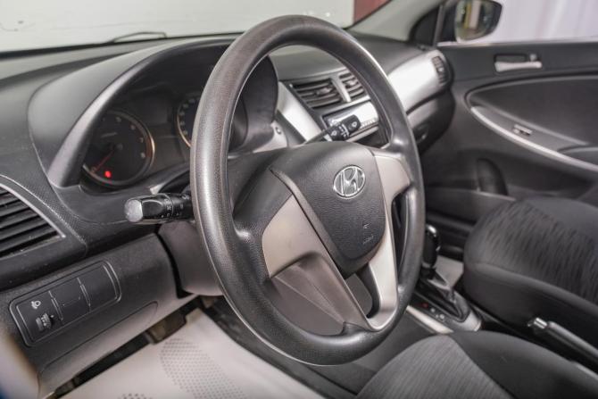 Hyundai Solaris I Рестайлинг с пробегом 2014 года, цена 859 000 рублей, 156000 км, седан, Автокод Объявления