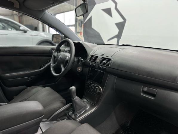 Toyota Avensis II Рестайлинг с пробегом 2006 года, цена 819 900 рублей, 301000 км, седан, Автокод Объявления