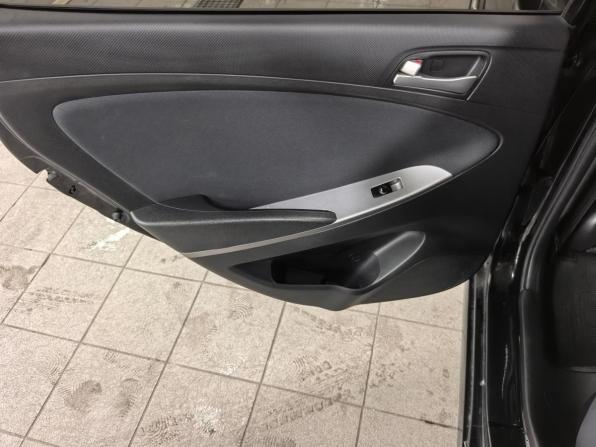 Hyundai Solaris I Рестайлинг с пробегом 2015 года, цена 950 000 рублей, 116387 км, седан, Автокод Объявления