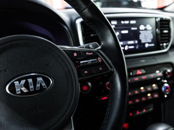 Kia Sportage IV Рестайлинг с пробегом 2021 года, цена 2 599 700 рублей, 63276 км, внедорожник, Автокод Объявления