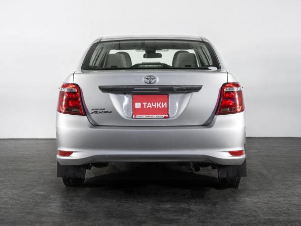 Toyota Corolla XI (E160 E170 E180) Рестайлинг 1 с пробегом 2017 года, цена 1 050 000 рублей, 143284 км, седан, Автокод Объявления