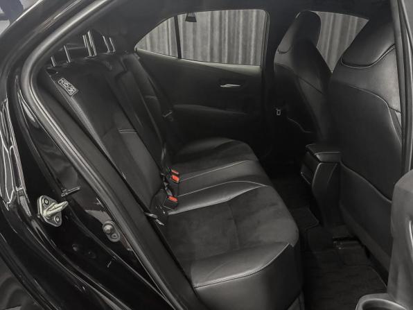 Toyota Corolla XII (E210) с пробегом 2020 года, цена 1 699 000 рублей, 27000 км, хэтчбек, Автокод Объявления