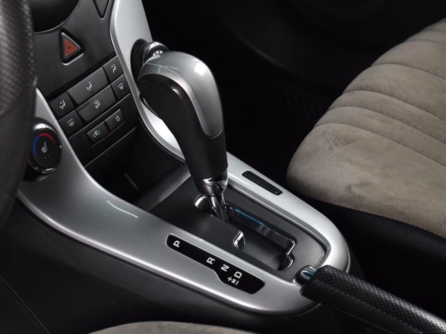 Chevrolet Cruze I Рестайлинг Кемерово  - изображение 17