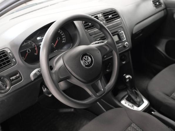 Volkswagen Polo V Рестайлинг с пробегом 2018 года, цена 1 039 000 рублей, 112496 км, седан, Автокод Объявления