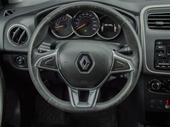 Renault Logan II Рестайлинг с пробегом 2020 года, цена 870 000 рублей, 136000 км, седан, Автокод Объявления