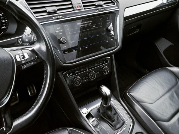 Volkswagen Tiguan II с пробегом 2018 года, цена 2 141 000 рублей, 154581 км, внедорожник, Автокод Объявления