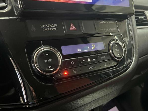Mitsubishi Outlander III Рестайлинг 3 с пробегом 2018 года, цена 2 000 000 рублей, 189190 км, внедорожник, Автокод Объявления