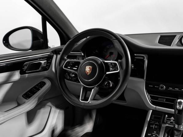 Porsche Macan I Рестайлинг с пробегом 2019 года, цена 5 200 000 рублей, 70569 км, внедорожник, Автокод Объявления