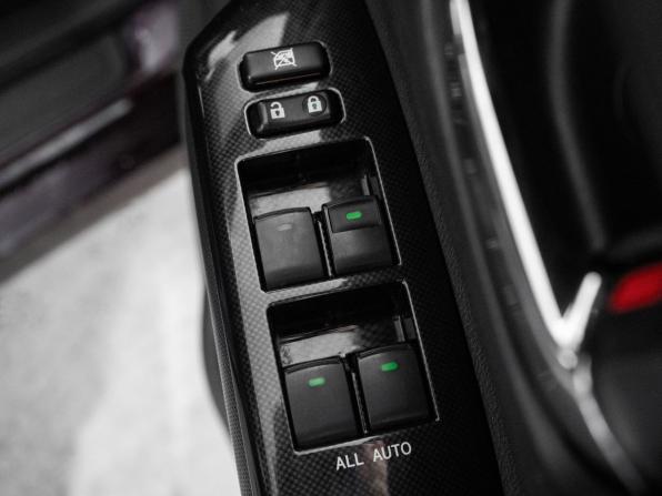 Toyota Wish II Рестайлинг с пробегом 2013 года, цена 1 400 500 рублей, 157282 км, минивэн, Автокод Объявления