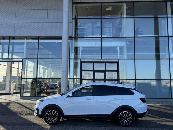 Lada (ВАЗ) Vesta I Рестайлинг (NG) с пробегом 2024 года, цена 1 400 000 рублей, 40000 км, универсал, Автокод Объявления