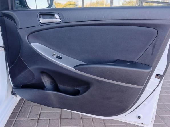 Hyundai Solaris I Рестайлинг с пробегом 2014 года, цена 1 080 000 рублей, 72509 км, седан, Автокод Объявления