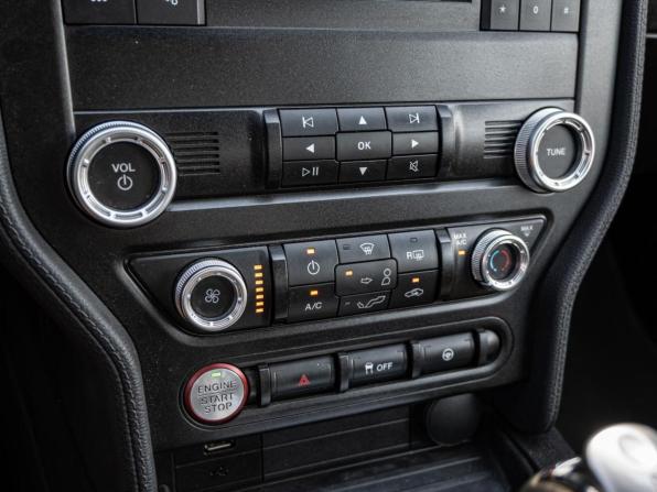 Ford Mustang VI Рестайлинг с пробегом 2020 года, цена 3 600 000 рублей, 40755 км, купе, Автокод Объявления