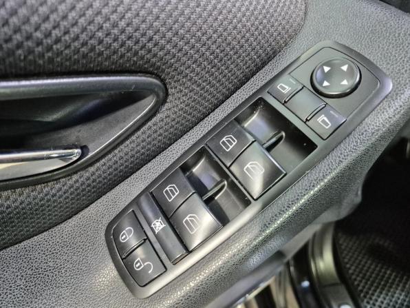 Mercedes-Benz B-Класс I (W245) Рестайлинг с пробегом 2010 года, цена 685 000 рублей, 244381 км, хэтчбек, Автокод Объявления