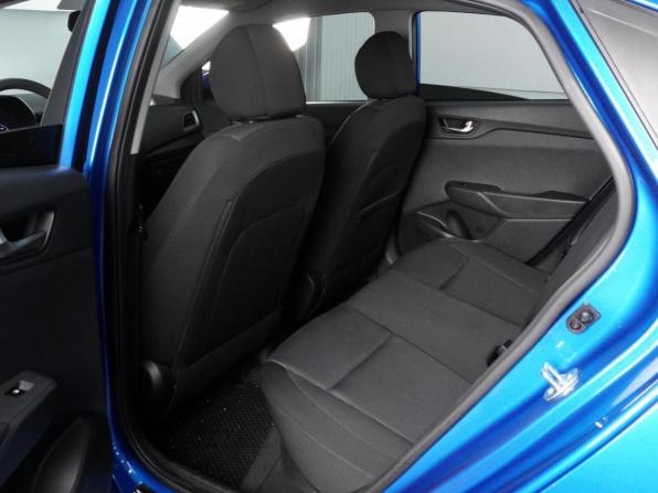 Hyundai Solaris II Рестайлинг с пробегом 2021 года, цена 1 715 000 рублей, 38176 км, седан, Автокод Объявления