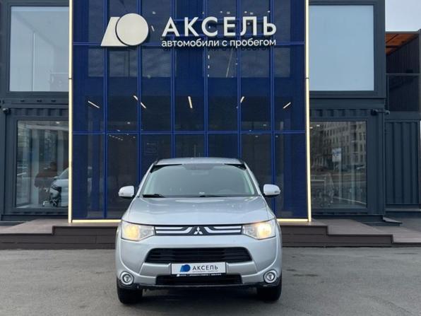 Mitsubishi Outlander III с пробегом 2013 года, цена 1 139 000 рублей, 210000 км, внедорожник, Автокод Объявления