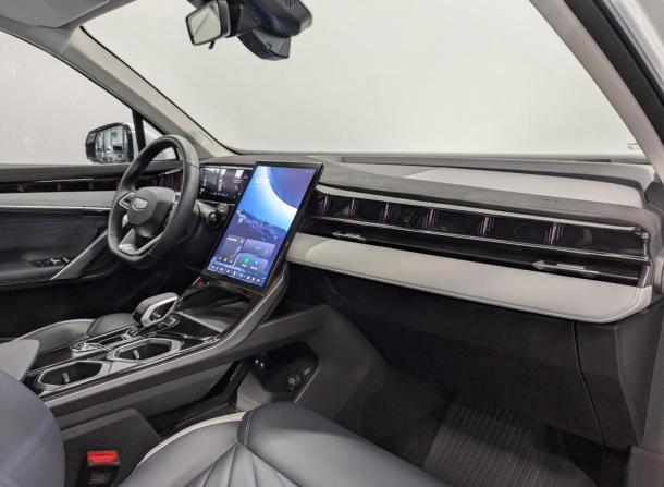 Geely Atlas II с пробегом 2024 года, цена 2 950 000 рублей, 12734 км, внедорожник, Автокод Объявления