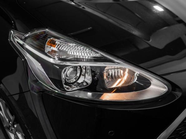 Toyota Sienta II Рестайлинг с пробегом 2021 года, цена 1 629 500 рублей, 62998 км, компактвэн, Автокод Объявления