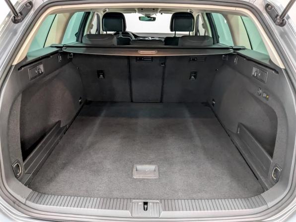 Volkswagen Passat B8 с пробегом 2019 года, цена 2 355 000 рублей, 78797 км, универсал, Автокод Объявления