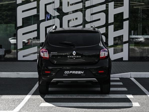 Renault Sandero II с пробегом 2015 года, цена 1 069 000 рублей, 118117 км, хэтчбек, Автокод Объявления