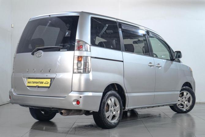 Toyota Voxy I (R60) с пробегом 2003 года, цена 999 000 рублей, 354000 км, компактвэн, Автокод Объявления