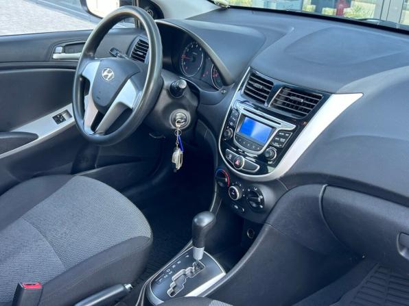 Hyundai Solaris I с пробегом 2014 года, цена 880 000 рублей, 144873 км, седан, Автокод Объявления