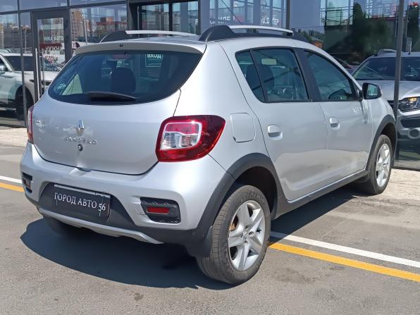 Renault Sandero II с пробегом 2017 года, цена 930 000 рублей, 138378 км, хэтчбек, Автокод Объявления