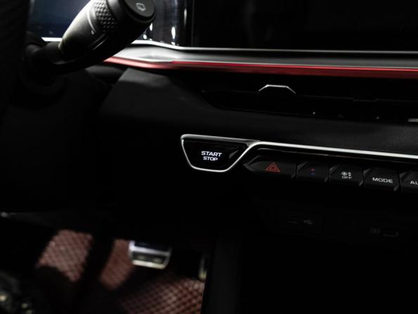 Geely Coolray I Рестайлинг с пробегом 2024 года, цена 2 348 970 рублей, 12050 км, внедорожник, Автокод Объявления