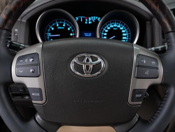 Toyota Land Cruiser 200 Series с пробегом 2007 года, цена 3 164 000 рублей, 402182 км, внедорожник, Автокод Объявления