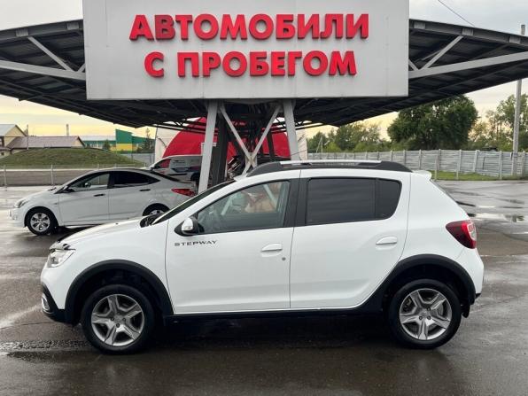Renault Sandero II Рестайлинг с пробегом 2021 года, цена 1 379 000 рублей, 40011 км, хэтчбек, Автокод Объявления