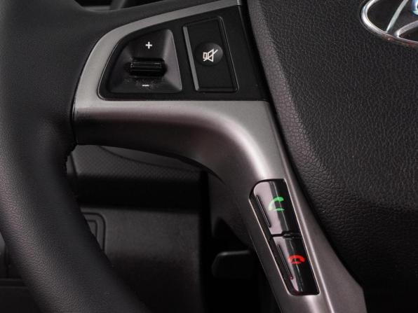 Hyundai Solaris I Рестайлинг с пробегом 2015 года, цена 899 000 рублей, 194227 км, хэтчбек, Автокод Объявления