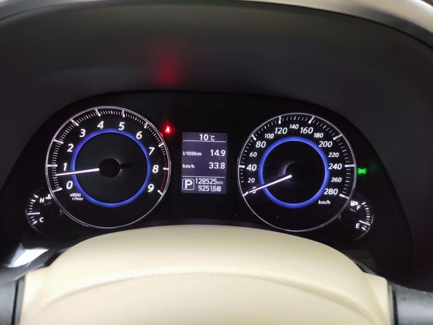 Infiniti QX70 Москва  - изображение 16