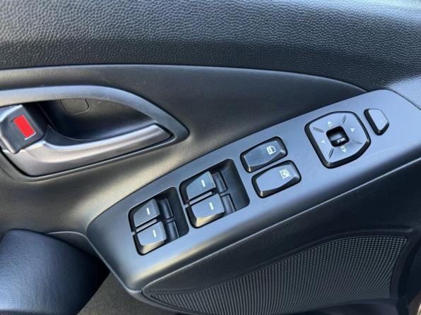 Hyundai ix35 I Рестайлинг с пробегом 2013 года, цена 1 275 000 рублей, 140000 км, внедорожник, Автокод Объявления