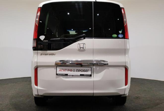Honda Stepwgn V с пробегом 2016 года, цена 1 870 000 рублей, 155200 км, минивэн, Автокод Объявления