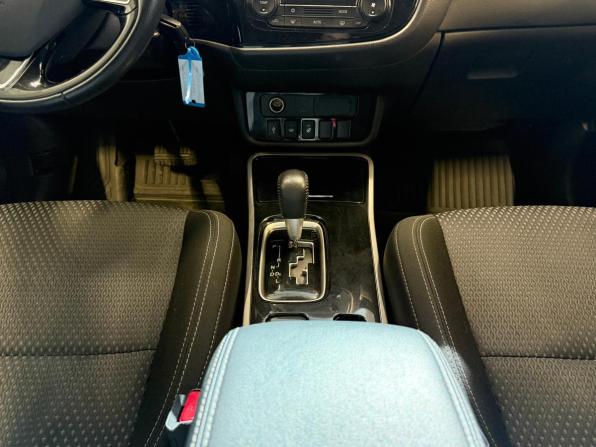 Mitsubishi Outlander III Рестайлинг 2 с пробегом 2018 года, цена 1 975 000 рублей, 97526 км, внедорожник, Автокод Объявления