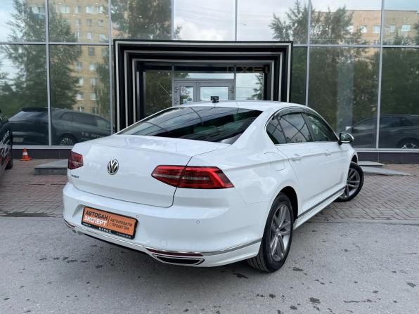 Volkswagen Passat B8 с пробегом 2018 года, цена 1 899 000 рублей, 206018 км, седан, Автокод Объявления