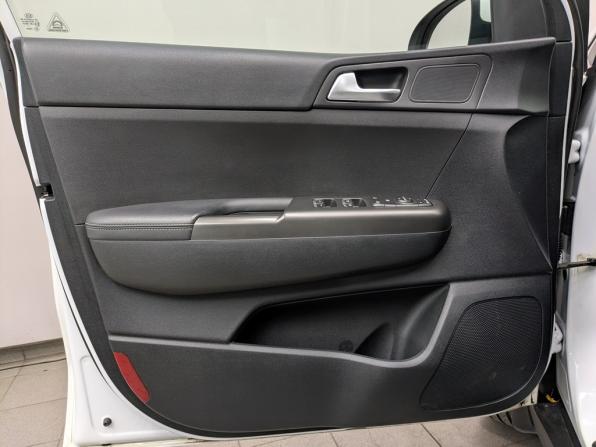 Kia Sportage IV Рестайлинг с пробегом 2021 года, цена 2 570 000 рублей, 94136 км, внедорожник, Автокод Объявления