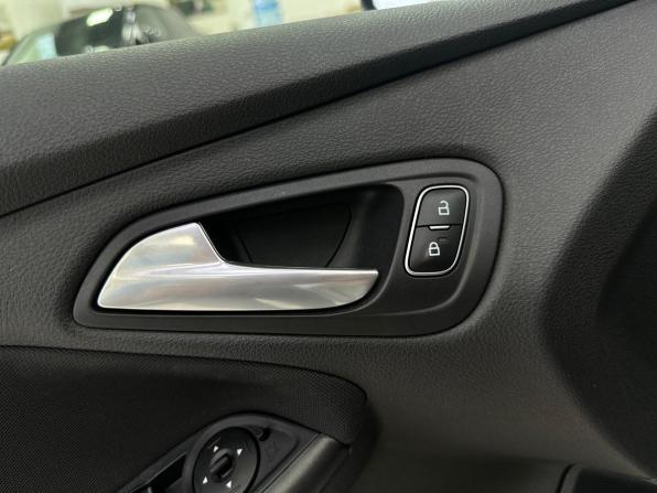 Ford Focus III Рестайлинг с пробегом 2018 года, цена 1 150 000 рублей, 105457 км, хэтчбек, Автокод Объявления