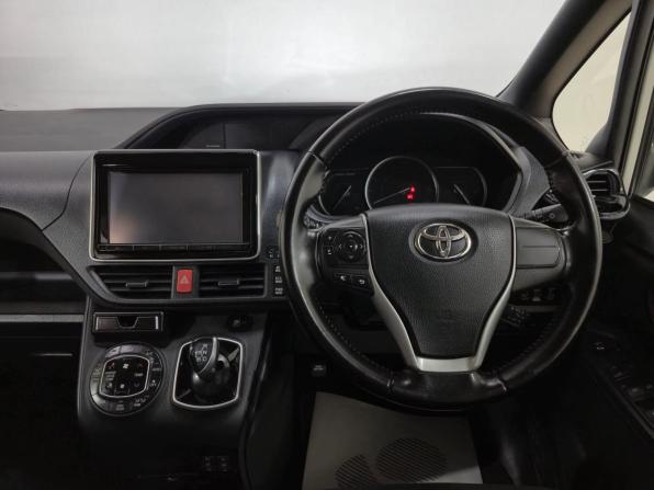 Toyota Noah III (R80) с пробегом 2014 года, цена 1 850 000 рублей, 262415 км, минивэн, Автокод Объявления