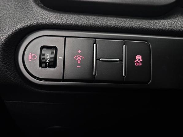Kia Ceed III с пробегом 2019 года, цена 1 699 000 рублей, 95082 км, универсал, Автокод Объявления
